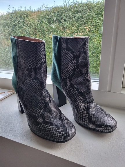 Velour støvletter Til salg DBA