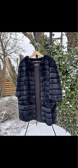 Product image 1 of 7