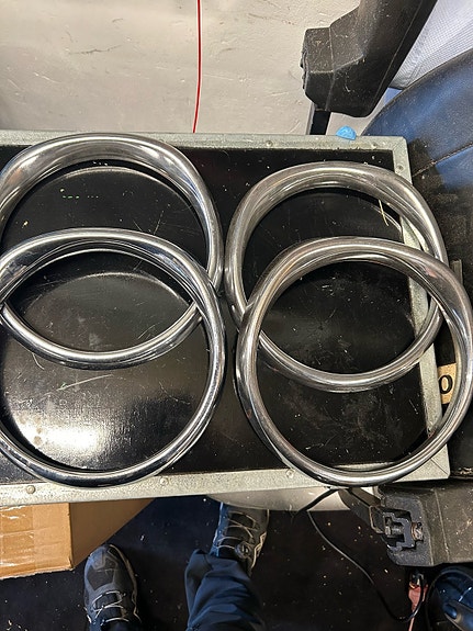 Product image 1 of 3