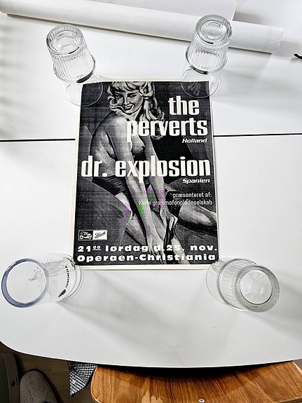 Product image 1 of 2