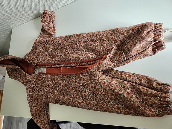 Product image 1 of 5