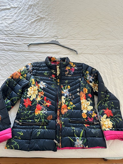 Product image 1 of 6