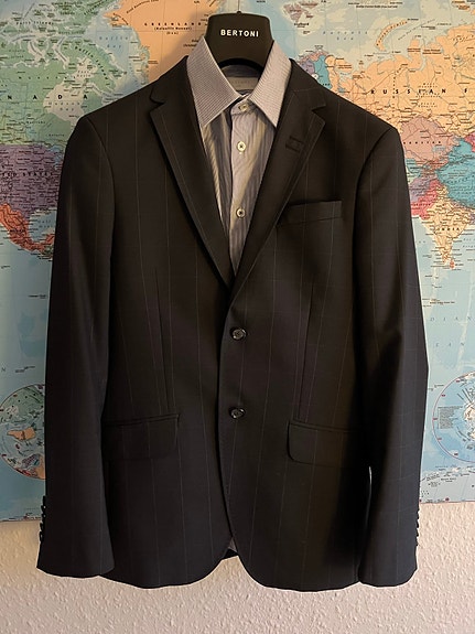 Product image 1 of 8