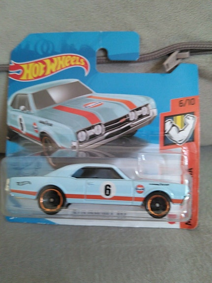 Product image 1 of 2