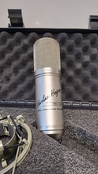 Product image 1 of 2