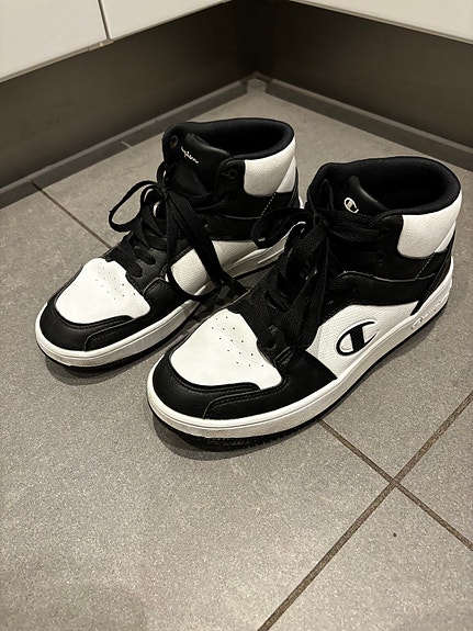 Product image 2 of 8