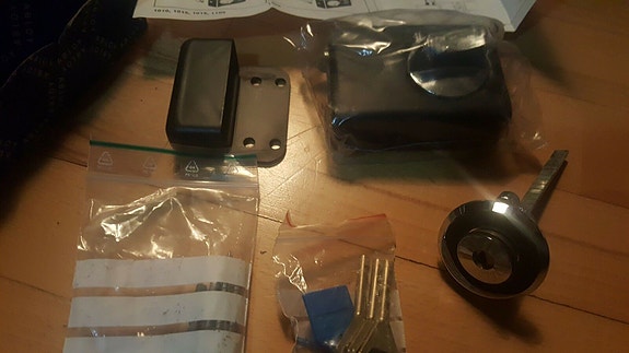 Product image 2 of 3