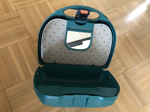 Product image 1 of 2