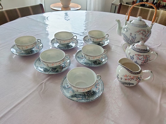 Product image 1 of 8