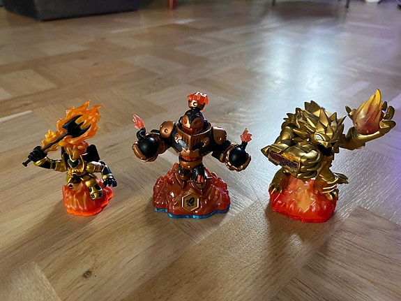 Product image 1 of 3