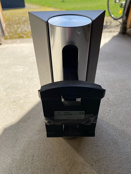 Product image 1 of 2