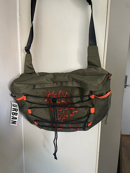 Product image 1 of 8