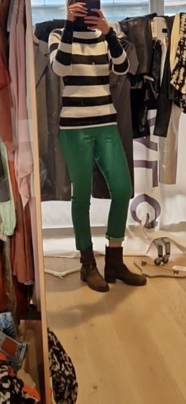 Product image 1 of 7