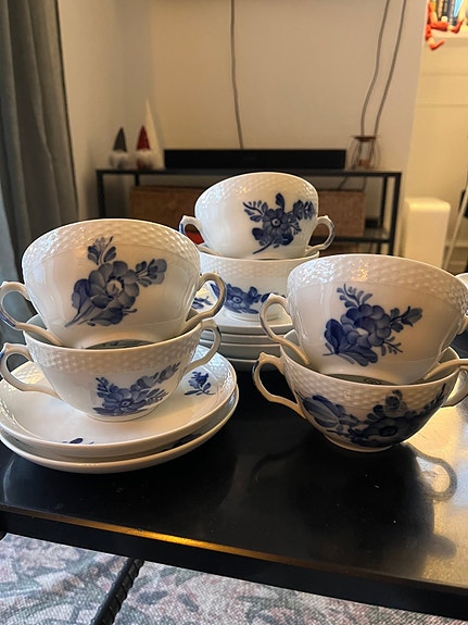 Product image 1 of 8