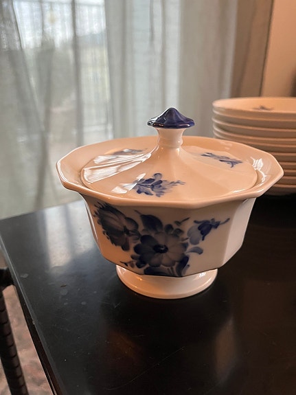 Product image 1 of 6