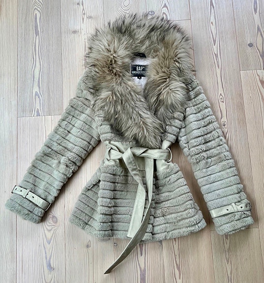 Product image 1 of 4