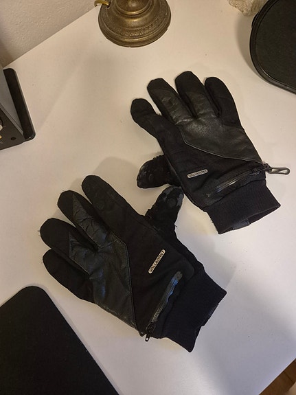 Product image 1 of 3