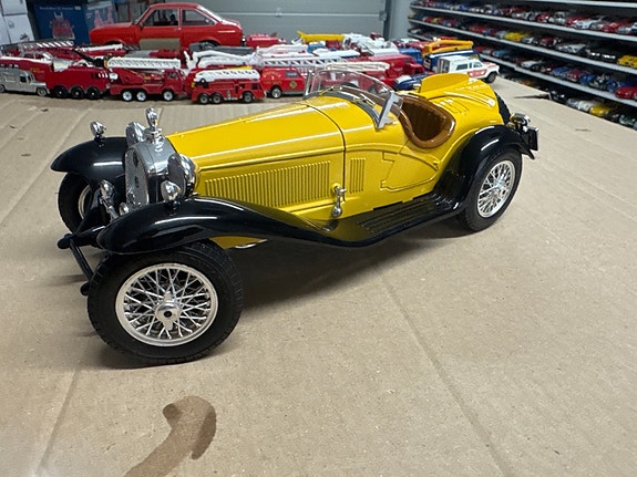 Product image 1 of 8