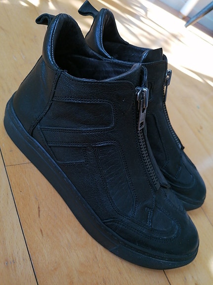 Product image 1 of 6