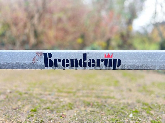 Product image 1 of 8