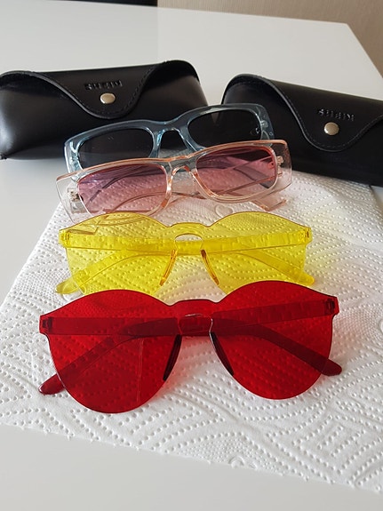 Product image 1 of 2