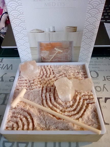 Product image 1 of 4