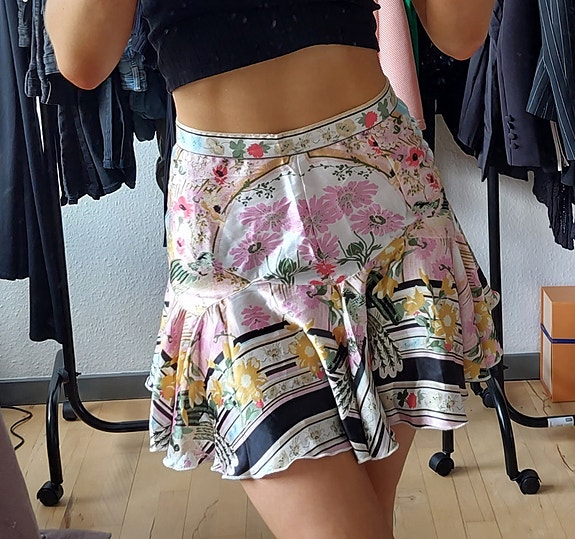 Product image 1 of 6