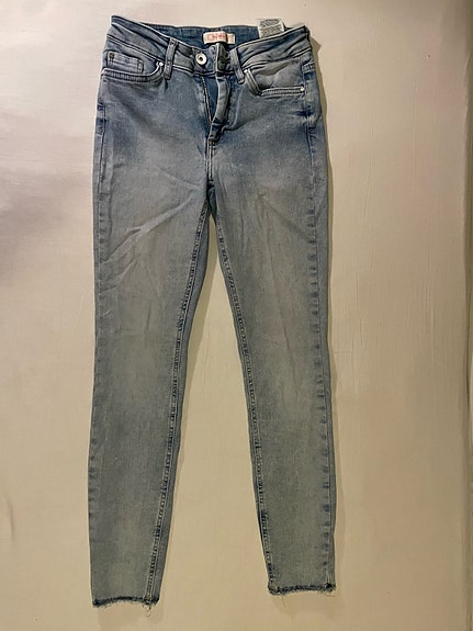 Product image 1 of 8