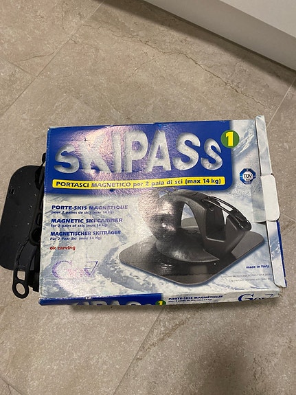 Product image 1 of 2