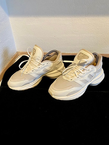 Product image 1 of 7