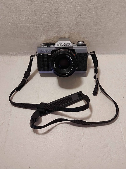 Product image 1 of 8