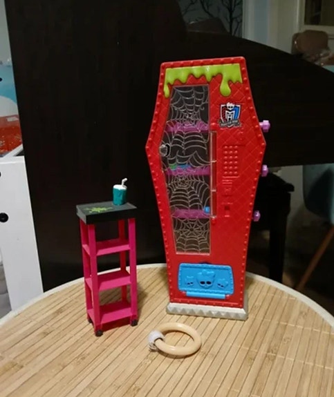 Product image 1 of 2