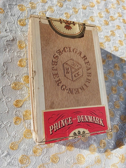 Product image 1 of 3