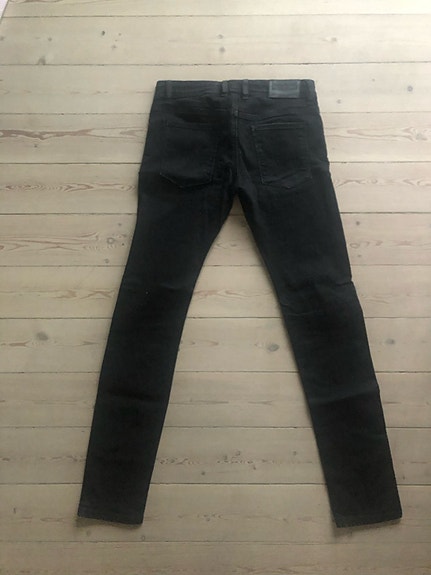 Product image 1 of 6