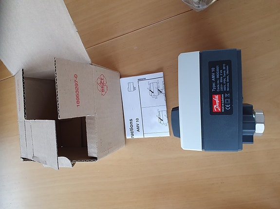 Product image 1 of 3