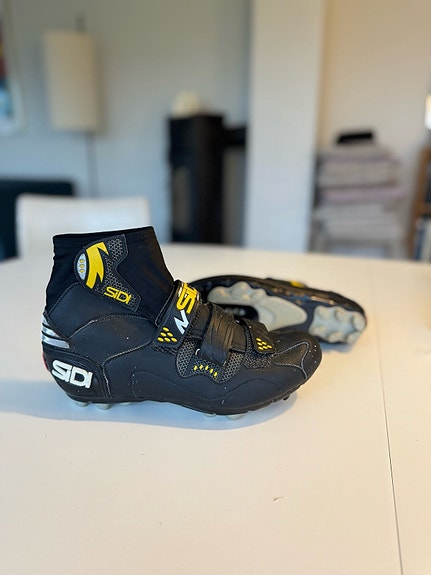 Product image 1 of 4