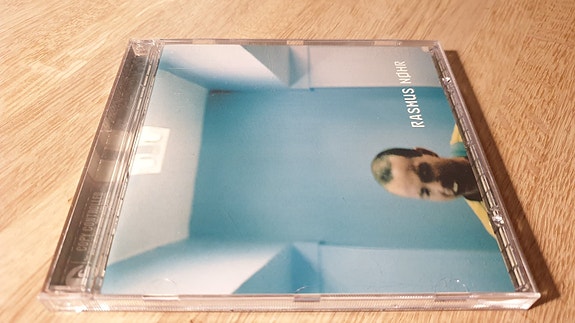 Product image 1 of 3