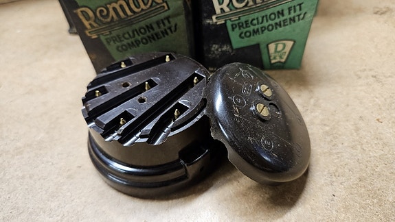 Product image 1 of 8