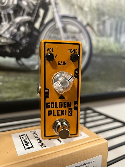 Product image 1 of 3