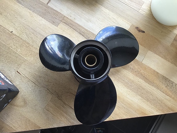 Product image 1 of 3