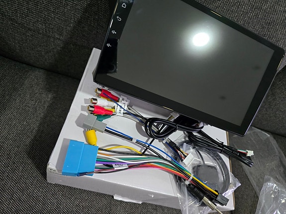 Product image 1 of 3