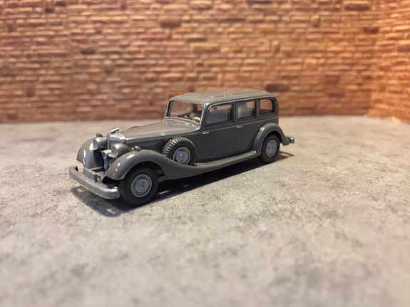 Product image 1 of 4