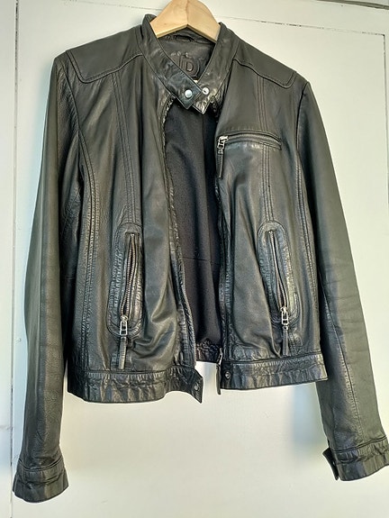 Product image 1 of 4