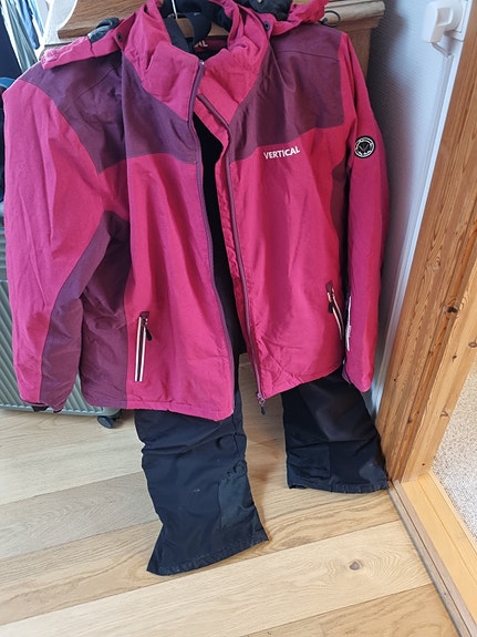 Product image 1 of 8