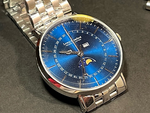 Product image 1 of 6