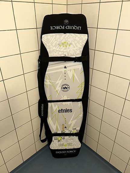 Product image 1 of 6