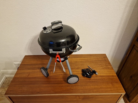 Product image 1 of 2