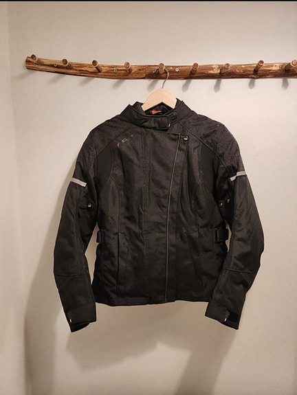 Product image 1 of 8