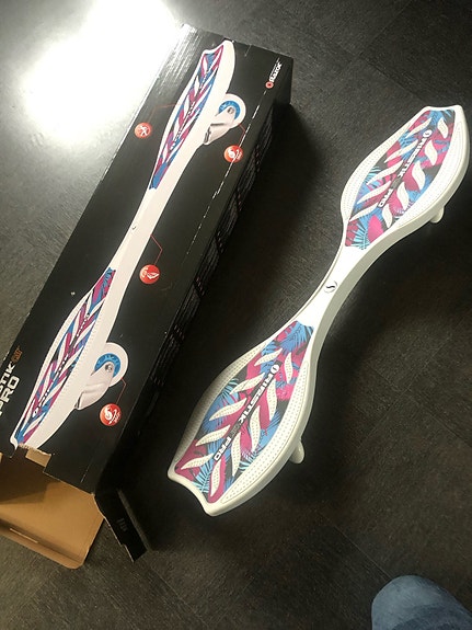 Product image 1 of 3