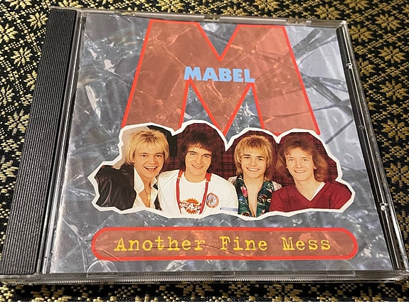 Product image 1 of 3